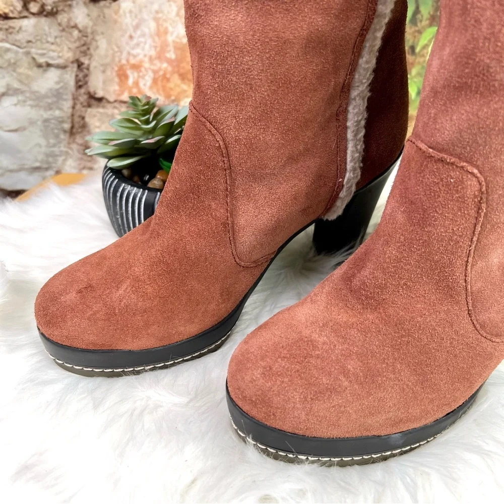 KELSI DAGGER Coquette Girl Rozelle Faux Shearling Lined OTK BrownSuede Boots, 8.